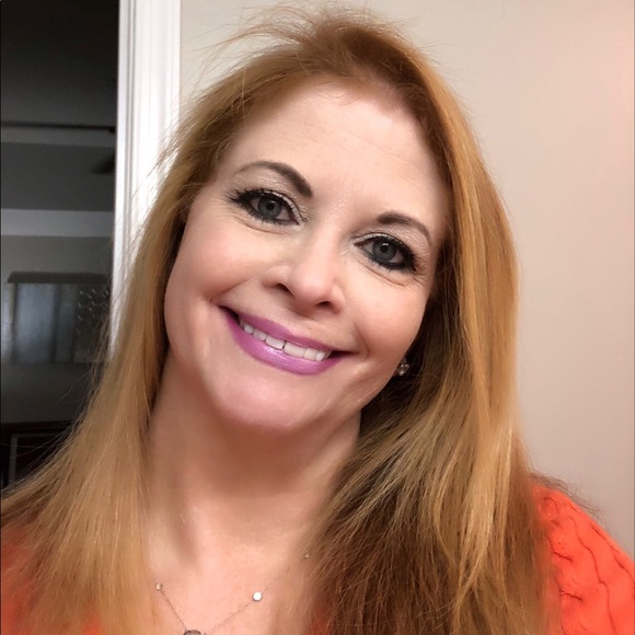 I’M YOUR 🌟POSH AMBASSADOR🌟, SUSAN - Picture 1 of 9